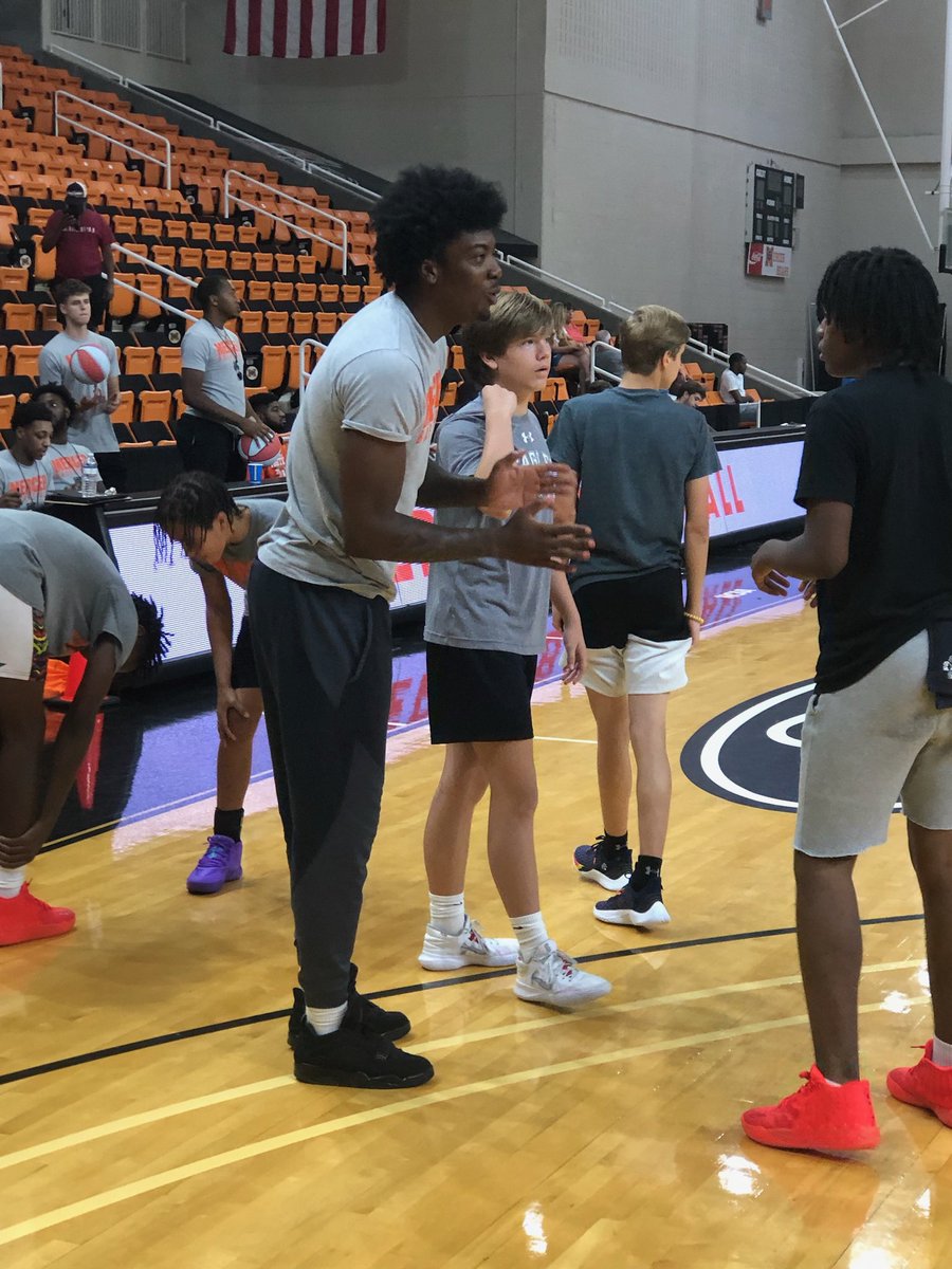 The same coaches that coach our division 1 players coach your kids at camp! That’s how you know you’re getting the highest level of instruction available! Ready to learn the right way? Register for camp today! ggcamps.com