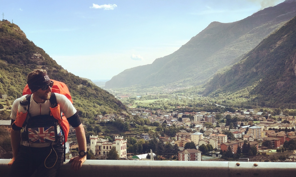 Ever considered running to Rome 🤔 errr probably not!

<a href="/snowcamp/">snowcamp</a> @iamdankeeley is doing a massive 35 miles per day for 35 days London &gt; Rome starting  April 29th.👇🏻👇🏻👇🏻

Snow Camp JustGiving page: justgiving.com/campaign/homet…

CALM JustGiving page: 
justgiving.com/campaign/homet…