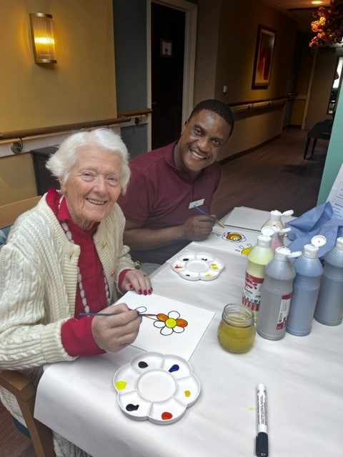 VidaHealthcare1's tweet photo. We know that giving people a sense of
purpose and self-worth is vitally important to their
well-being. 

Our well-being team also regularly organise
meaningful, therapeutic and enjoyable activities for
residents to take part in. https://t.co/A1oVbflYzk
