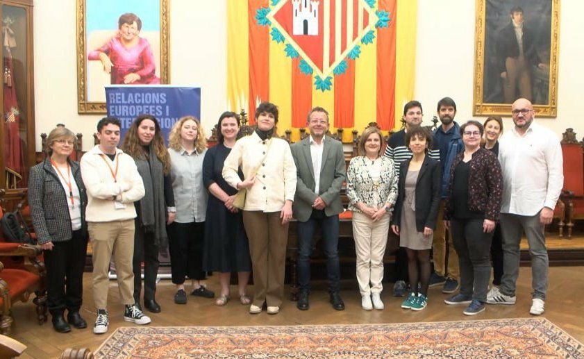 Avui hem rebut amb la tinenta d'alcaldia <a href="/NuriaMarinGarc/">Nuria Marin</a> la delegació del municipi d'Evry-Courcouronnes que ens visiten per conèixer l'experiència de #Terrassa en projecció de la ciutat #esports #turisme #audiovisual #universitat #patrimoni <a href="/UNESCO/">UNESCO 🏛️ #Education #Sciences #Culture 🇺🇳</a>