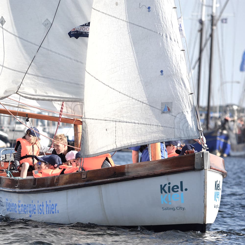 Monatstermine im Mai 2023 vom Kiel-Marketing. Weitere Veranstaltungen in Kiel gibt es hier: bit.ly/3KH2Lmg presse.kiel-marketing.de/pressreleases/…