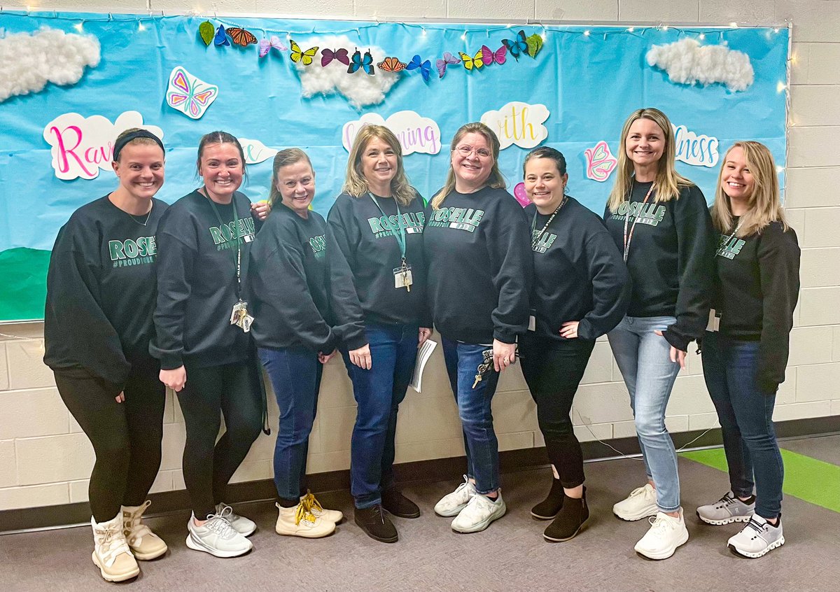 briennekelly's tweet photo. #ProudToBeD12 #WeLoveSpiritWear https://t.co/6L2UoLfCV0
