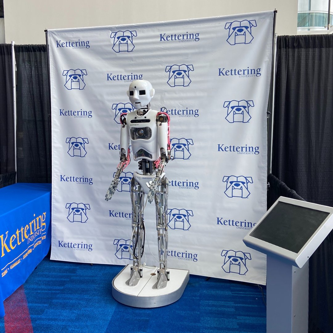 KetteringU's tweet image. Hey, @FIRSTweets Robotics World Championship attendees! Don&apos;t miss your chance to meet &quot;Henry the Robothespian&quot; at the Innovation Fair today from 10 am-4 pm CT in booth 803! #KetteringUniversity #FIRSTRobotics #WorldChampionship #FIRSTChamp