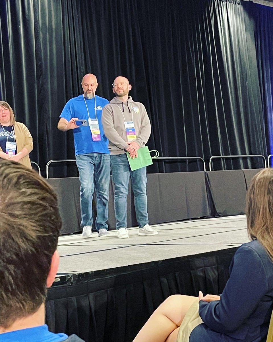 KentuckyBEA's tweet photo. Congratulations to JR Thompson for being named the 2023 FBLA Rising Star Adviser!  We are so proud of you! https://t.co/cbDdlUTBWs