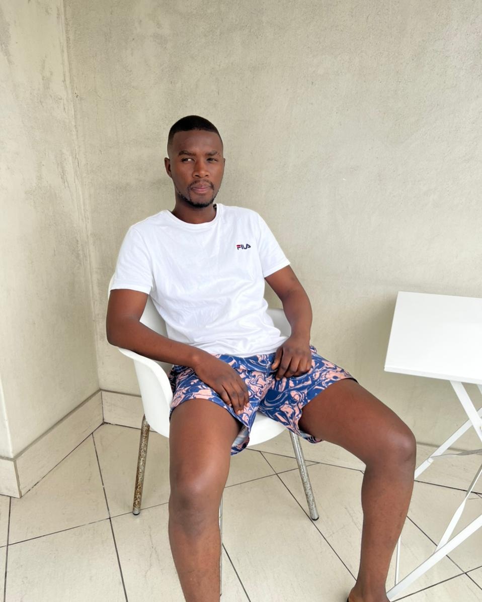 teboho_damane's tweet photo. Loner, my Dms are open👀 Follow for a Follow

#Mr west #LoadsheddingStage8 #KaizerChiefs https://t.co/V3HvTXGP55