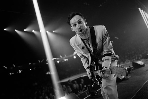 SistersOnWire tweet media