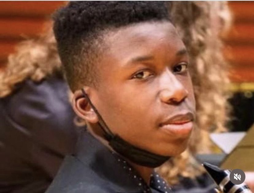 SybrinaFulton's tweet photo. #RalphYarl could have been your 16 year old son that rang the wrong doorbell.
We support you Young King 👑💜🙏🏾
#OurChildrenMatter #HateIsReal 🤬 https://t.co/FK1CyLz4vM