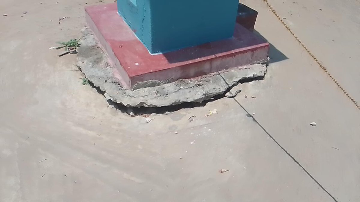 JeraThampi's tweet photo. The statue of Koddadi Pillaiyar has been damaged by unknown people in #Pointpedro, #Jaffna https://t.co/sNhK0u0yuo