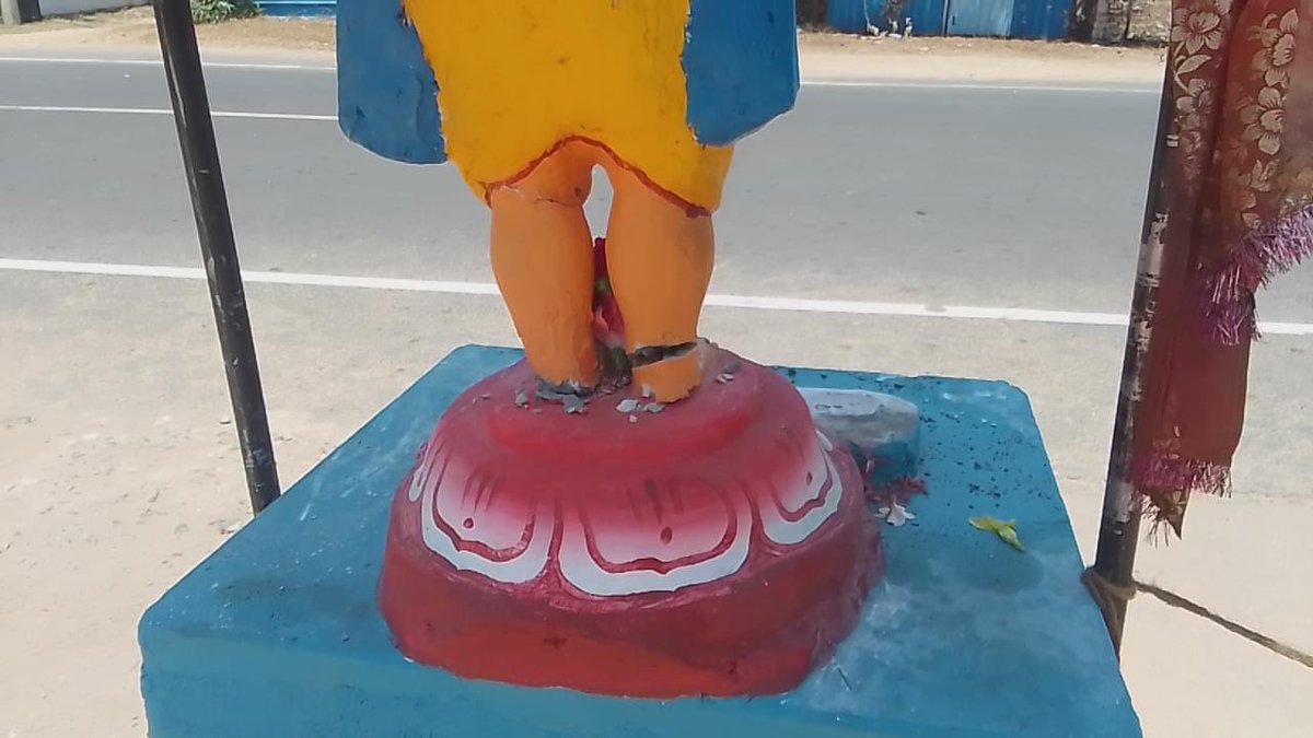 JeraThampi's tweet photo. The statue of Koddadi Pillaiyar has been damaged by unknown people in #Pointpedro, #Jaffna https://t.co/sNhK0u0yuo