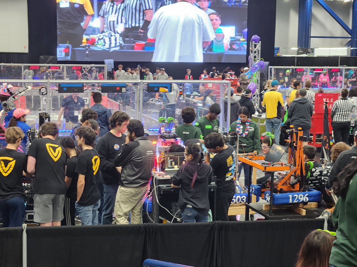 Good luck to @Katyisd Robotics teams competing at #FIRSTChamp this week with 600 teams from around the world: CRHS @frc624, OTHS @FRC5427, & JHS @frc_GWR8576 @FRCTeams @KatyShawCenter #chargedup #MoreThanRobots