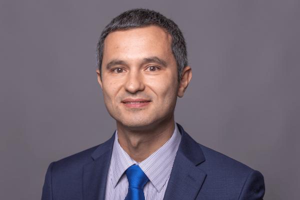 🗞️¿Qué desafíos genera la #IA en la sociedad? ¿Cuál debe ser el papel de los profesionales en #comunicación? ¿Qué impacto tiene en la cultura? 

Descúbrelo en la tribuna de <a href="/miguellucas/">Miguel Lucas</a> en  <a href="/dircomfidencial/">Dircomfidencial</a> aquí  👇ow.ly/2rV9104Eh3I