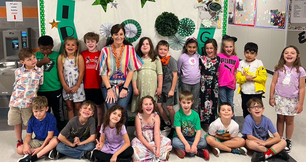 TimberCreekES's tweet photo. Congratulations to Ms. Bauder's 1st grade class! They won the Apex Leadership - North Texas Championship Medal yesterday. Who will win today? Only a few days left! Get your pledges in tonight @MyApexEvent.com!
#ApexLeadershipCo #ApexXFACTOR #BuildingLeaders https://t.co/WXW4N0CVh2