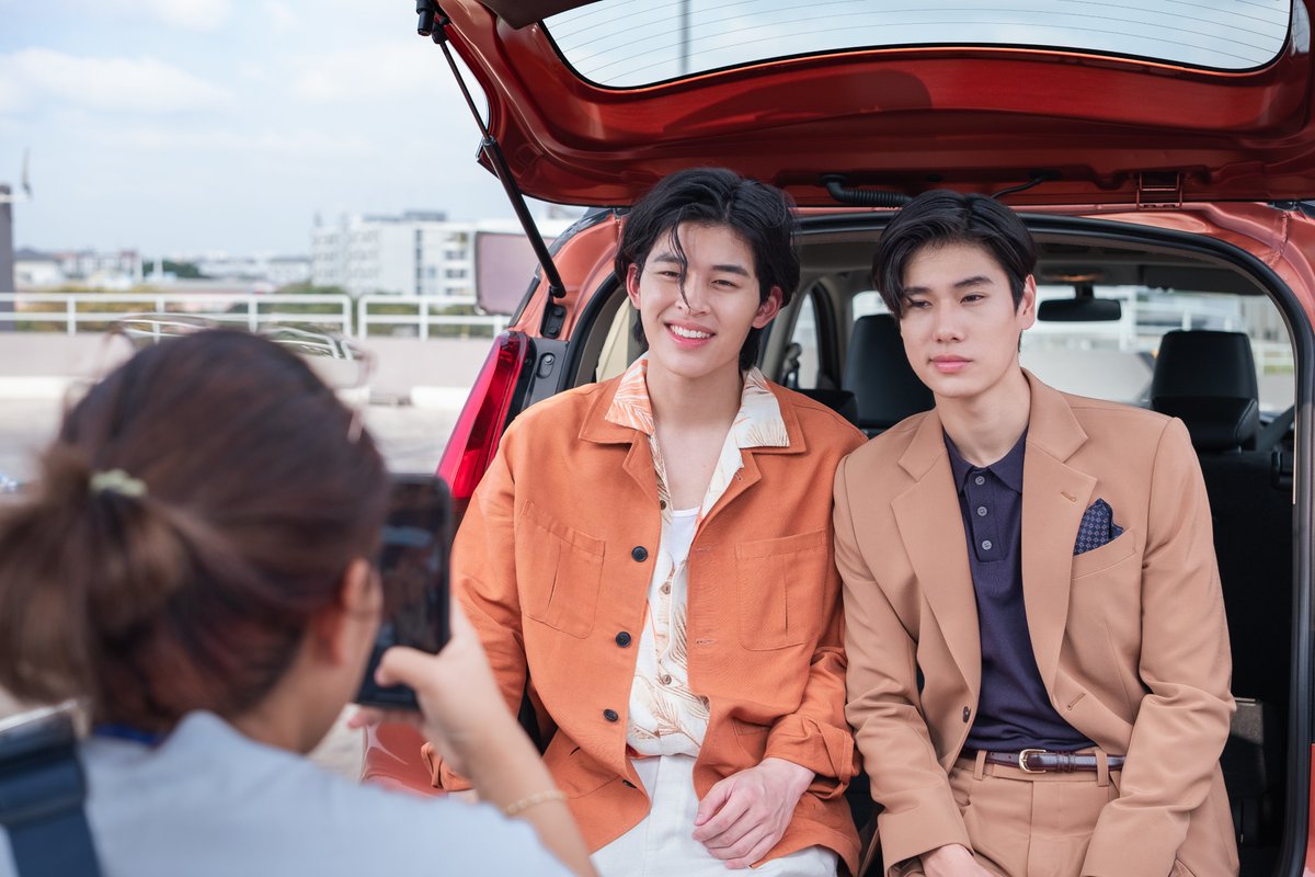 OurSkyy2TH's tweet photo. รถใหม่เพื่อนายแค่หนึ่งเดียวววว 🤗
#OurSkyyxNeverLetMeGoEP1
#GMMTV
@ppnaravit @phuwintang https://t.co/TOsCAf98ew