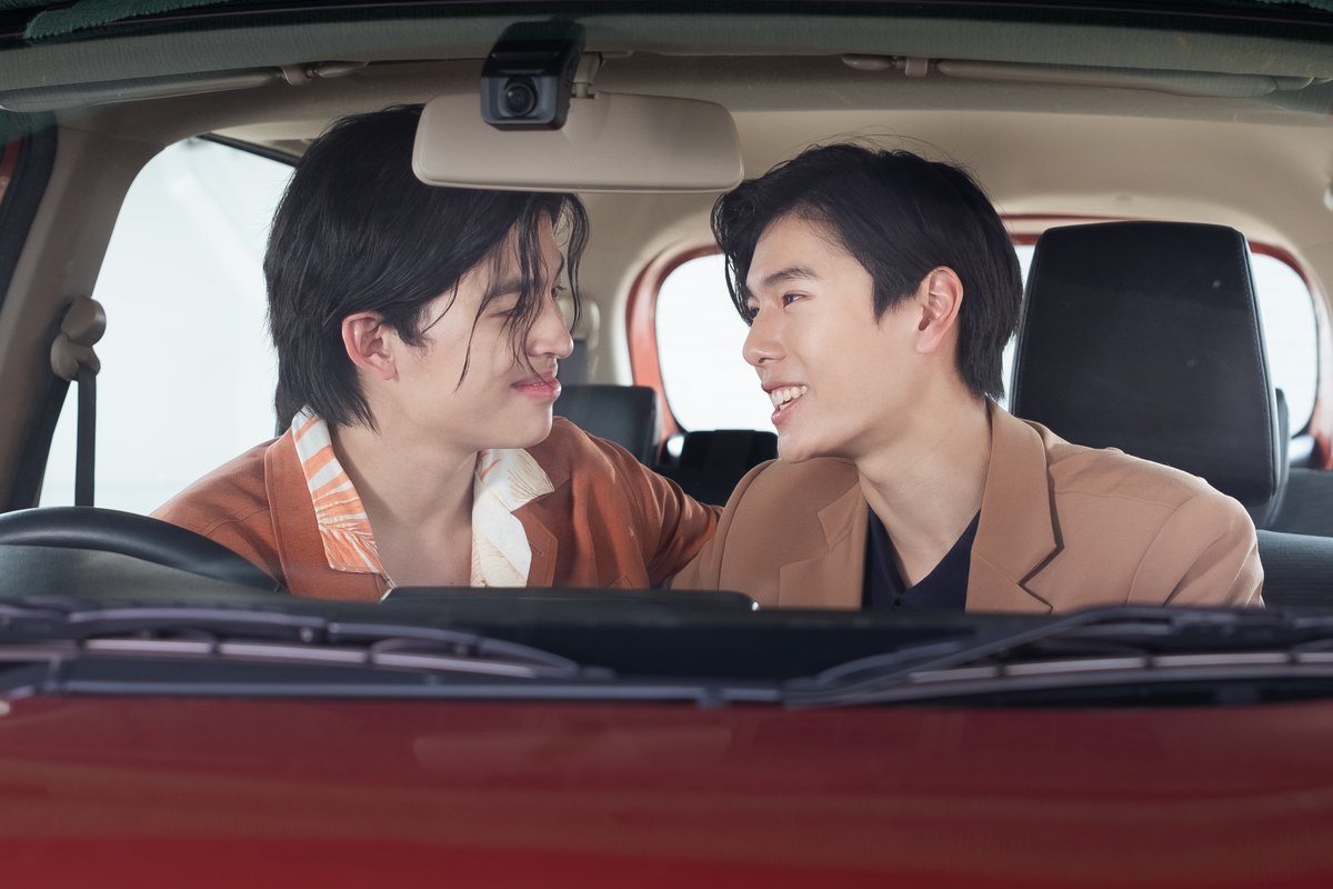 OurSkyy2TH's tweet photo. รถใหม่เพื่อนายแค่หนึ่งเดียวววว 🤗
#OurSkyyxNeverLetMeGoEP1
#GMMTV
@ppnaravit @phuwintang https://t.co/TOsCAf98ew