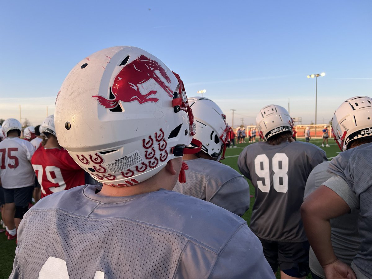Jakob_BburgTV's tweet photo. Early morning with the Odessa High Bronchos!! A look at spring football with @OHSBronchoFB tonight on CBS7! 🏈 https://t.co/UBCOTBtnGc