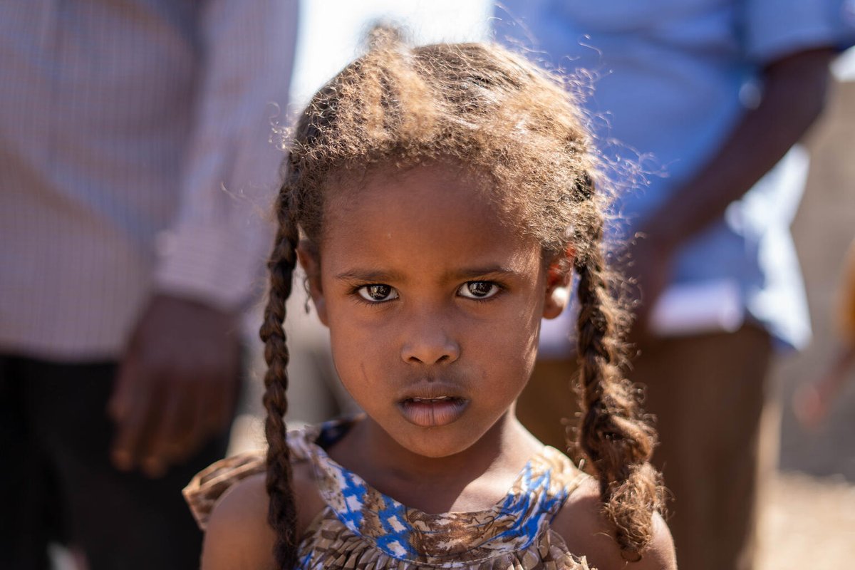 UNICEFBELGIE's tweet photo. Stop het moorden.
Stop het verminken.
Stop de aanvallen op scholen.
Stop de aanvallen op ziekenhuizen.
Stop het ontzeggen van humanitaire toegang.
Kinderen in een conflict moeten ALTIJD beschermd worden. #NotAtTarget https://t.co/RA6YEYyUfE