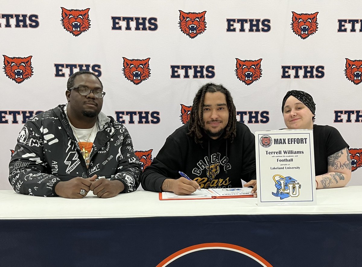ETHSports's tweet photo. Congratulations &amp; #MaxEffort to Terrell Williams on his commitment to attend school and continue playing Football at Lakeland University!!! 
#Kits2College #SigningDay
@the_evanstonian @EvanstonPatch @CSL_Varsity @EvRoundTable @ETHSWildkits 
@LUMuskieFB https://t.co/zLaRtR8JX5