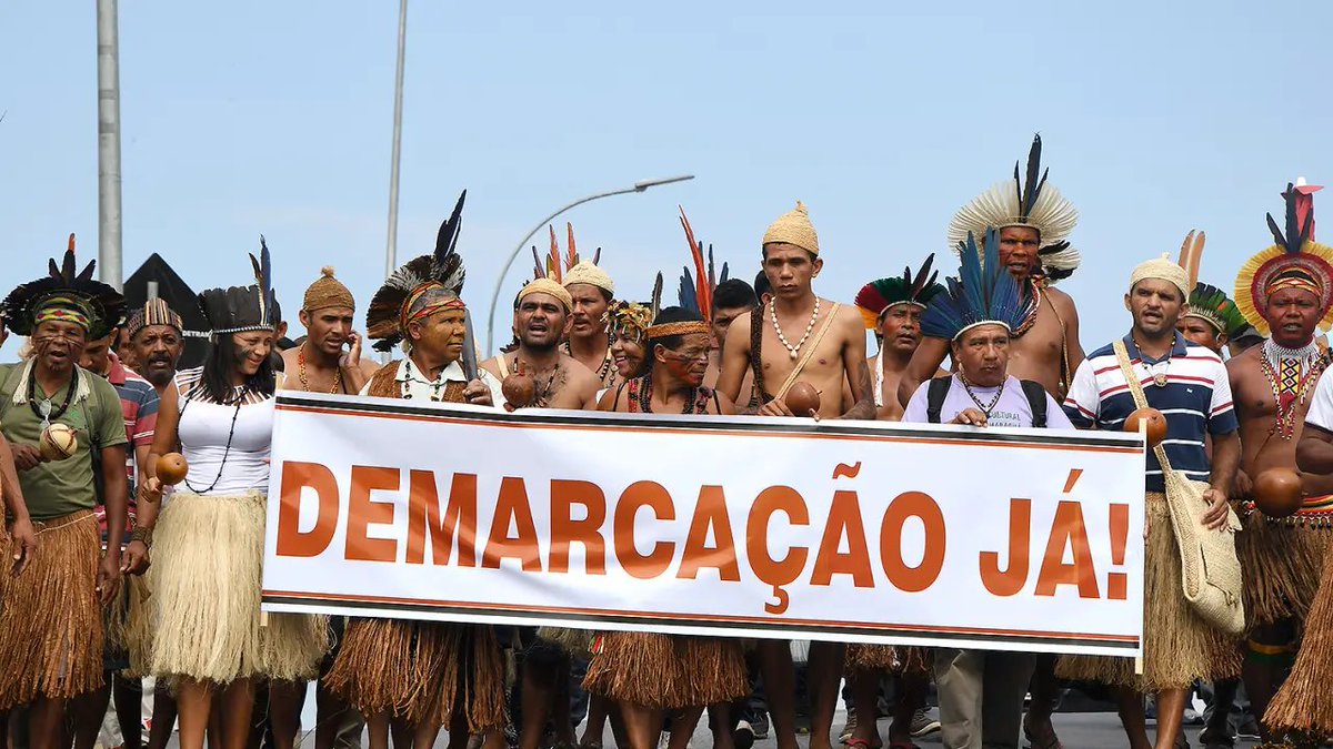 É urgente a retomada da demarcação de terras indígenas que ficaram paralisadas durante quatro anos no Governo Bolsonaro. #ATL2023 #DiaDosPovosIndígenas #DemarcaçãoéDemocracia