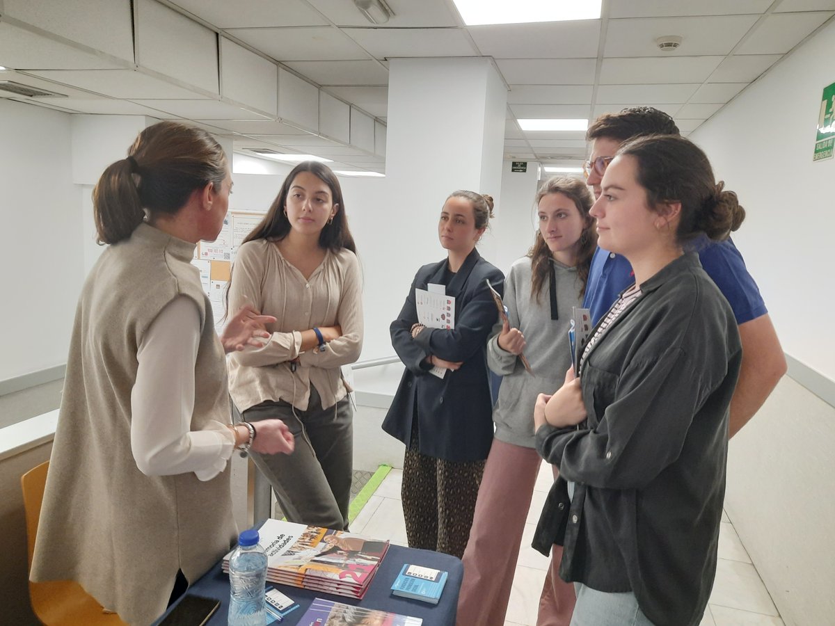 PromSocial_ongd's tweet photo. Un placer haber participado esta mañana en la XVI Edición del Foro #IEBSolidario junto a otras #ONG Pudimos acercar a los alumnos a nuestro trabajo de #cooperación y les animamos a participar en actividades de #voluntariado #feriasolidaria #participaciónsocial  Gracias @IEB_Spain https://t.co/wJbkIw8I5C