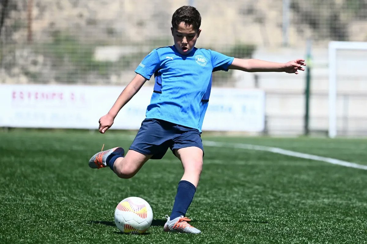 CFBMB's tweet photo. #CAMPIONS Aquest cap de setmana els nostres equips Benjamí A i Benjamí D de Vilafranca del Penedès es van proclamar campions de les seves lligues.

Enhorabona per la feina que heu fet Ferran, Marc, Redouanne i tots els jugadors i famílies! 💙🏆 https://t.co/7rcBJbTUNi
