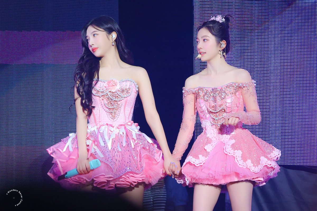blvwberry's tweet photo. ❝ チェヨン ‘𝐬 𝐮𝐩𝐜𝐡𝐚𝐫  ❞  princesses https://t.co/NjSAWlsv6R