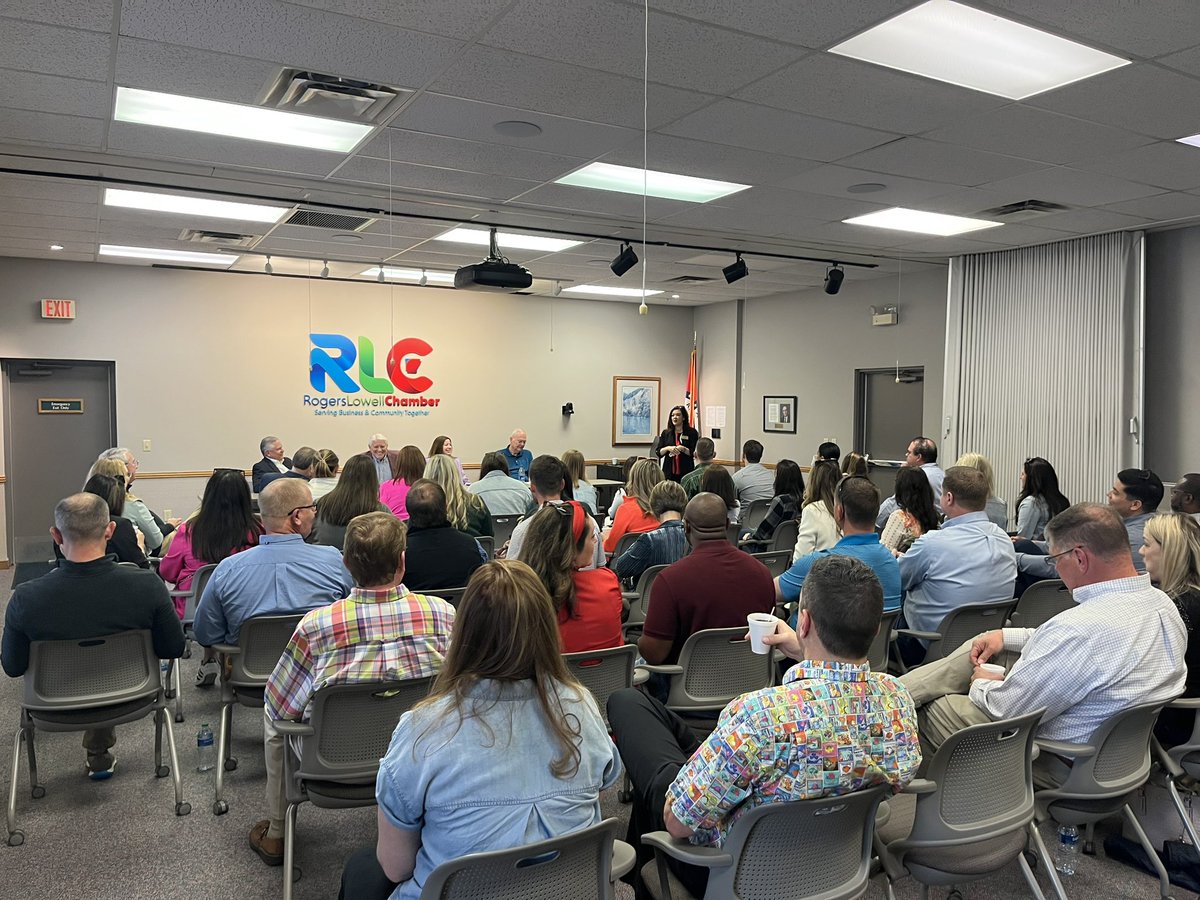 RLACC_Gov's tweet photo. It was great to have Leadership Arkansas - Class  XVII at @RLACC this morning hearing from the NWA Chamber Presidents about our Regional Development. Our very own Sara Lynn Geiger, VP of Government Affairs, is representing our chamber in this years class. https://t.co/I6RZqnGdtz
