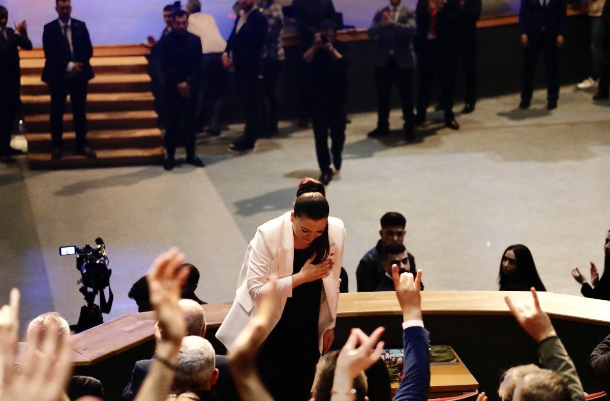 SevdaOzbk's tweet photo. 🇹🇷Bize inanan, bizi destekleyen herkese gönülden teşekkürler🙏
🇹🇷Atatürk çizgisinde Bilim, Birlik, Barış için, Türkiye’nin geleceği için çalışıyoruz.
🇹🇷Zafer Yüce Türk Milletinin Olacak!

#SevdaÖzbek #ATAİttifakı https://t.co/g31g9pFFet