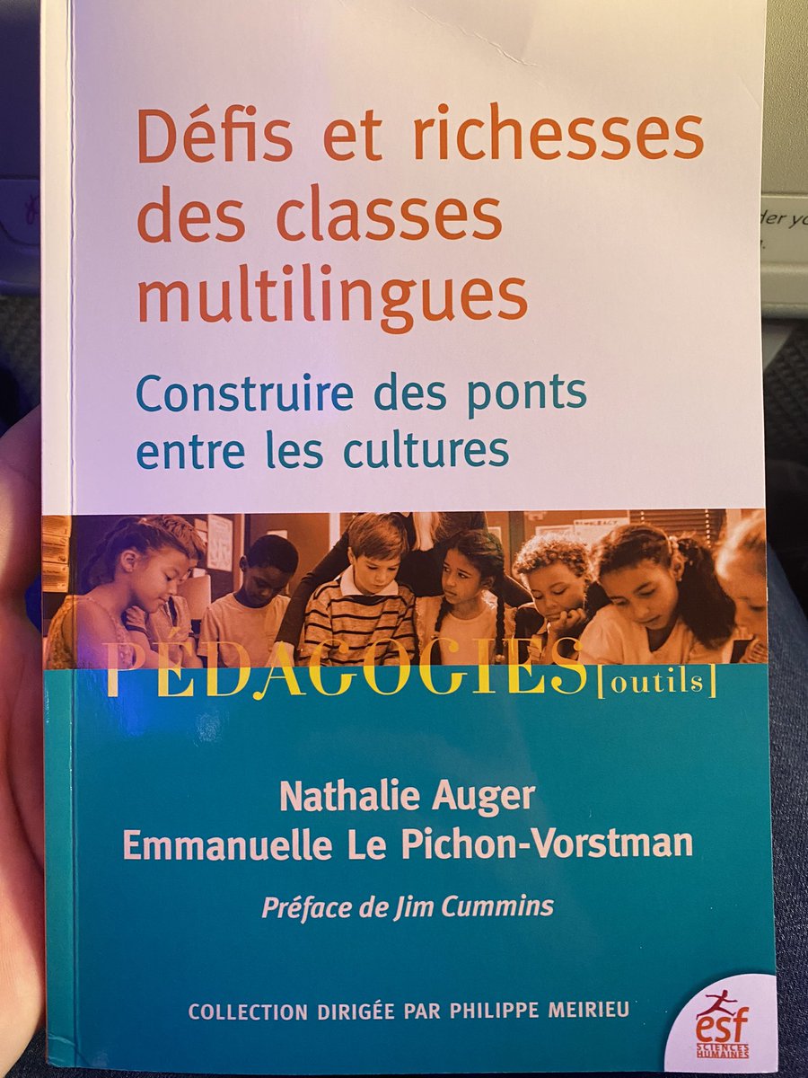 RobertSeb's tweet photo. Quoi de mieux pour un vol de 5h! Merci  Nathalie Auger et @Emmanuelle00005 pour ces éclairages sur les situations plurilingues en classe. https://t.co/TopdYcsjn5