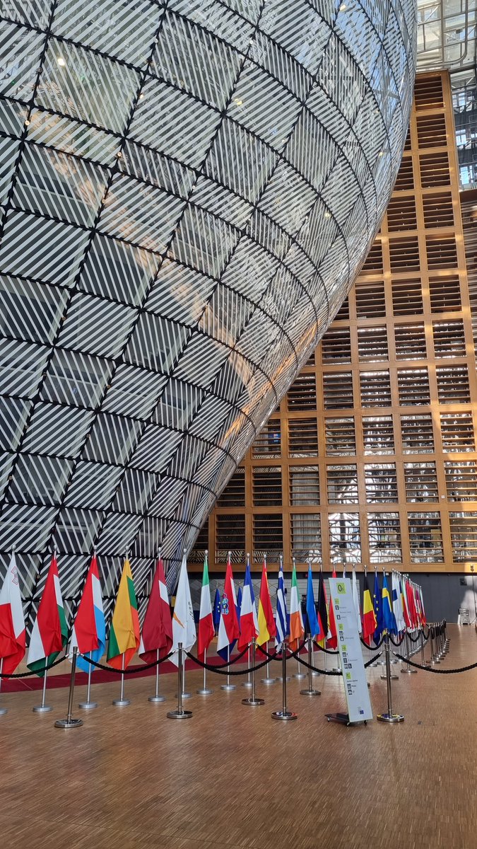 CalidadDiferen's tweet photo. Hoy volvemos a Bruselas. 3 dias d negociaciones en Grupo Trabajo del Consejo d Indicaciones Geográficas. Ultima reunion en presidencia sueca. Han sido 16 reuniones,28 dias,un año. Si en mayo hay acuerdo, en semestre presidencia UE nos toca Trilogos (comision-consejo-parlamento) https://t.co/PkHGZLC6xq