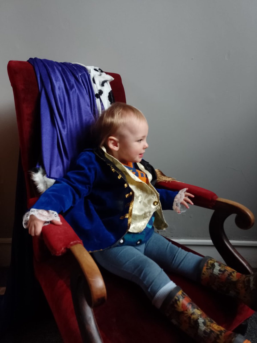 ushawdurham's tweet photo. Alongside our exhibition, younger children can get a taste of #Versailles as experienced by #LouisXIV, by dressing up in royal finery and re-enacting a mini-banquet, in our engagement corner complete with hobby horses! ๐
Discover: https://t.co/uDD3q55V6H #ThePowerOfImage https://t.co/4TNQ3x8ylI