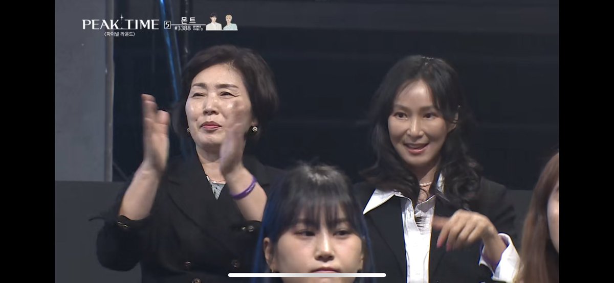 VeeSabs07's tweet photo. Mama Lee supporting Hangyul on every survival show he has joined is very heartwarming. I could still remember the efforts she put in especially during PDX101, visiting every cafe and campaigned for Gyul and thanking everyone who supported him. 🥹 I love you mama Lee! 🫶🤍 #BAE173 https://t.co/e7eSJva07q