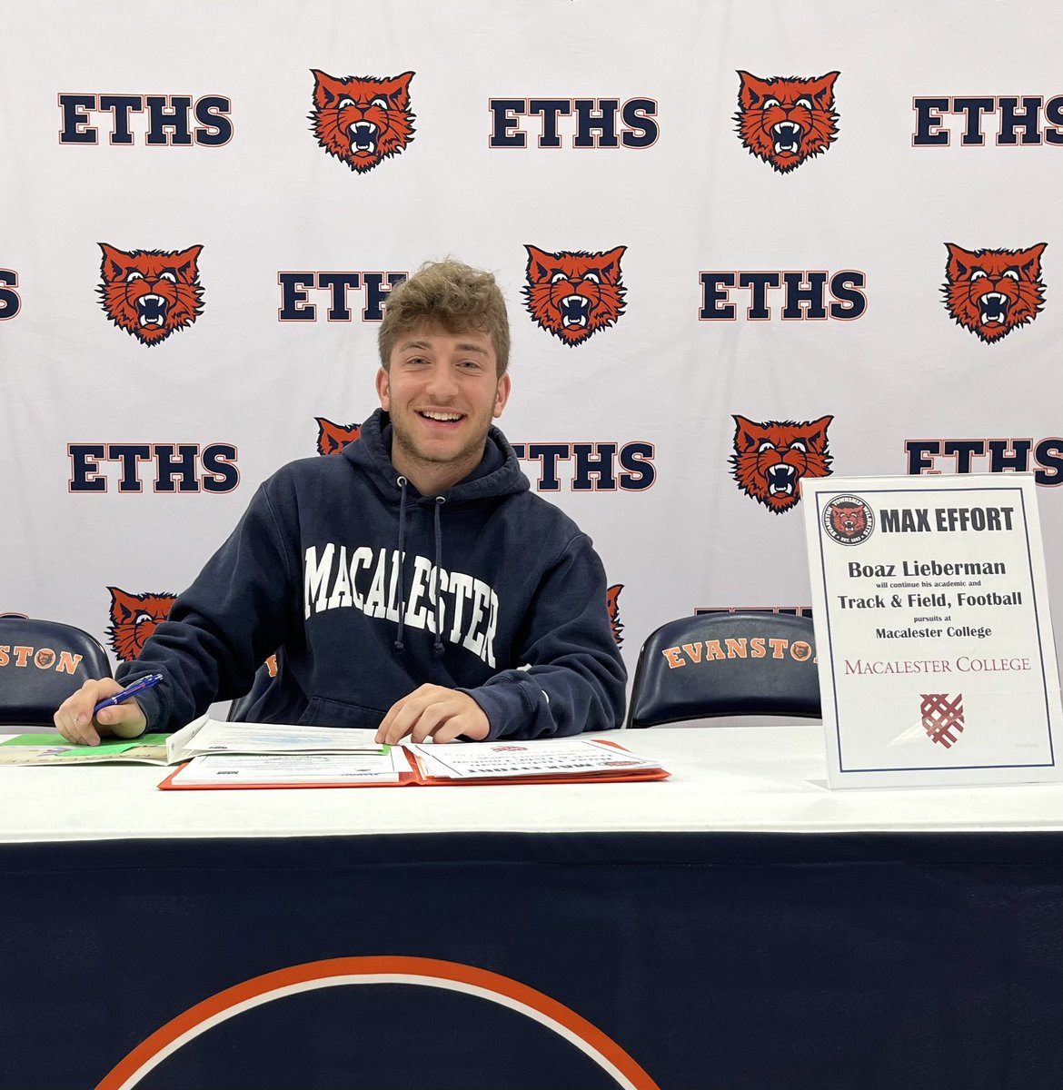 ETHSports's tweet photo. Congrats &amp; #MaxEffort to Boaz Lieberman on his commitment to attend school and continue playing Football and running Track at Macalester College!!! 
#Kits2College #SigningDay
@the_evanstonian @EvanstonPatch @CSL_Varsity @EvRoundTable @ETHSWildkits 
@MacalesterXCTF @MacalesterFB https://t.co/kqEPRQeybm