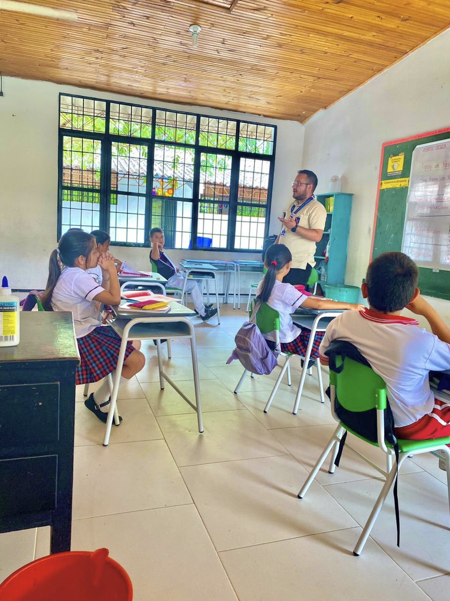 pasocialdsr's tweet photo. #Actualidad 📍| Proyecto Sembradores de paz . Acompañamiento Psicosocial y Educativo. 

Reconocer, expresar e identificar las habilidades orales y comunicacionales de la población para ser promotores de paz. 🙏🏼

@diosonrio @pasocialdsr 

#somospastoralsocial https://t.co/oMwvCJhdOO