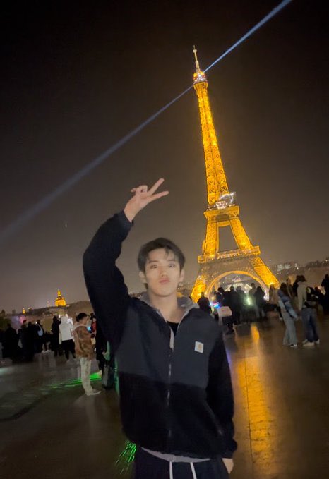 To see “La dame de fer” in all its glory is an experience of a lifetime. It is remarkably big in the skyline of Paris, looking magnificent at night with its lights and casting a peculiar glow on the surrounding area. It is a destination to which every sightseeing pilgrim must go.
