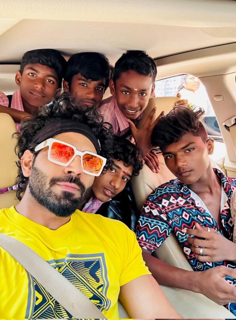 balaofficialfan's tweet photo. Looking 🤩🤩
#Markandeyan #MMKFirstLook #MarkandeyanumMagalirKalluriyum
#Bala #BalaFam #WeLoveBala #Actor #TamilCinema #Kollywood #BM01 #MMK #BalajiMurugadoss #BalajiMurugadoss𓃵 https://t.co/TFIVFsPlYw