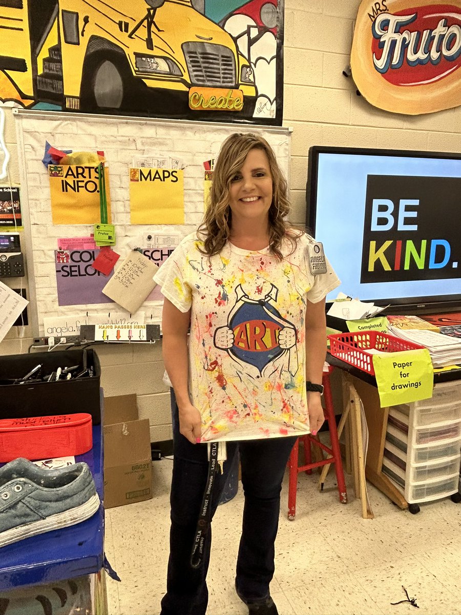 miss_y_vonne's tweet photo. Look at the work that has been created for International Night! Take a bow Ms.Frutose for a job well done! @ecmsartdept @ECMSWildcats @ECMSprincipal @CobbSchools @Cobb_SS @CobbVisualArts @ARTwithJessica @ArtsNOW1 https://t.co/zhAA4rMTgE