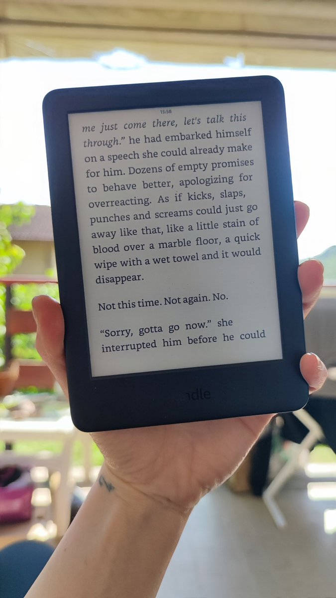 Hi beautiful creatures, just a reminder that I didn't forget about Seeking Warmth, I'm reading it all up again from the beginning so I can properly write the next chapter, don't you worry, I'll be back ✨