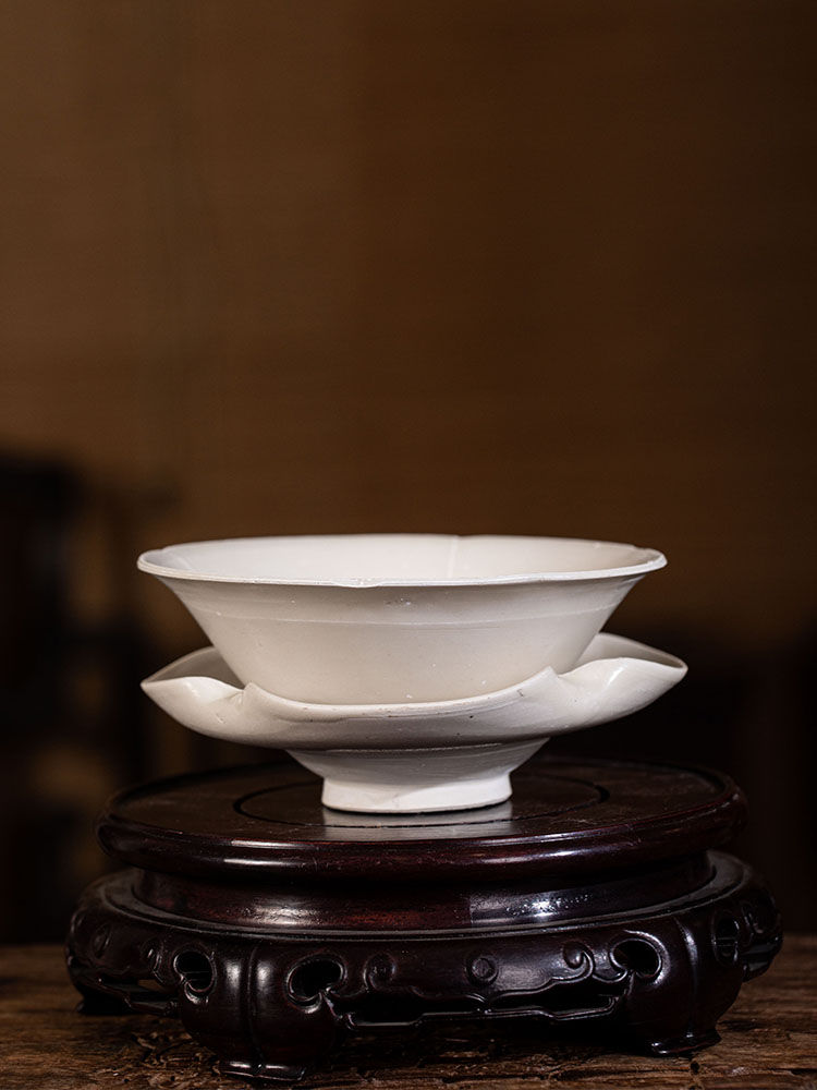 jackree88's tweet photo. Qing dynasty porcelain flower mouth marquee

View auction details, art exhibitions and online catalogs; and collections of contemporary, impressionist or modern art, #Asian antiques #Chinese art.

https://t.co/hbUlQ83qU4

#Chineseauction #artauction #liveauctioneers https://t.co/rYORNK4EKi