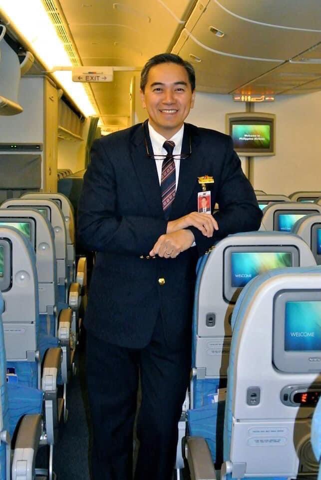 leonides_pena's tweet photo. CABIN CREW LIFE ✈️

“a smile is part of the uniform” 
– Wesley Chan

#CountdownToRetirement 5 days to go https://t.co/eC9Nm2wwfg