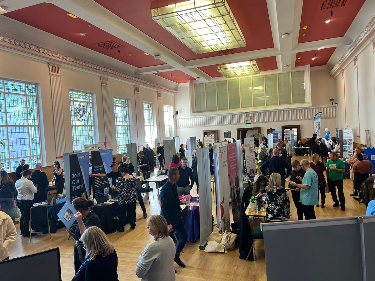 TamesideCouncil's tweet photo. 🗓️ Just over a week to go until Tameside Spring Jobs Fair!

Jobs will be available in:
🏗️Construction
🏢Office and admin
📈 Finance
👨‍🍳Catering
🧼Cleaning
👩‍⚕️Care
🍴Hospitality and more... 

🚶 Just call in
Thurs 27 April 9.30am-12.30pm 
Dukinfield Town Hall

#TJFSpring2023 https://t.co/7u3zQsMpYi