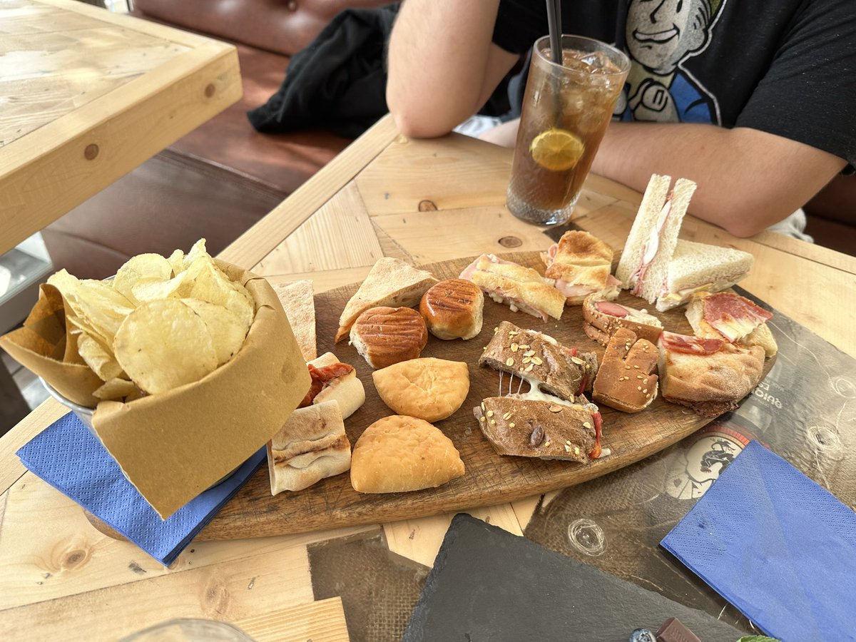 seanolson82's tweet photo. This #italian #sample board in #Rome was super delicious! #highlyrecommended https://t.co/fvROGTvR7E