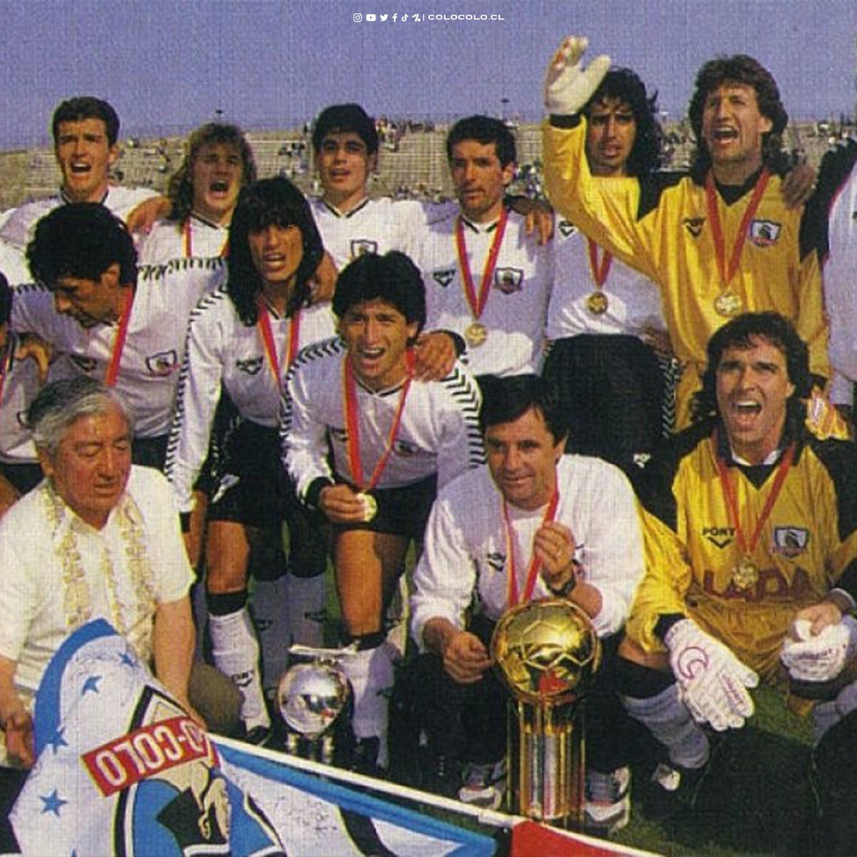 ColoColo's tweet photo. 🎞️ 98 años con 𝐓𝐀𝐍𝐓𝐀 𝐇𝐈𝐒𝐓𝐎𝐑𝐈𝐀. 
 
#AniversarioColoColo ⚪️⚫️ https://t.co/mc8Z4mW1Sk