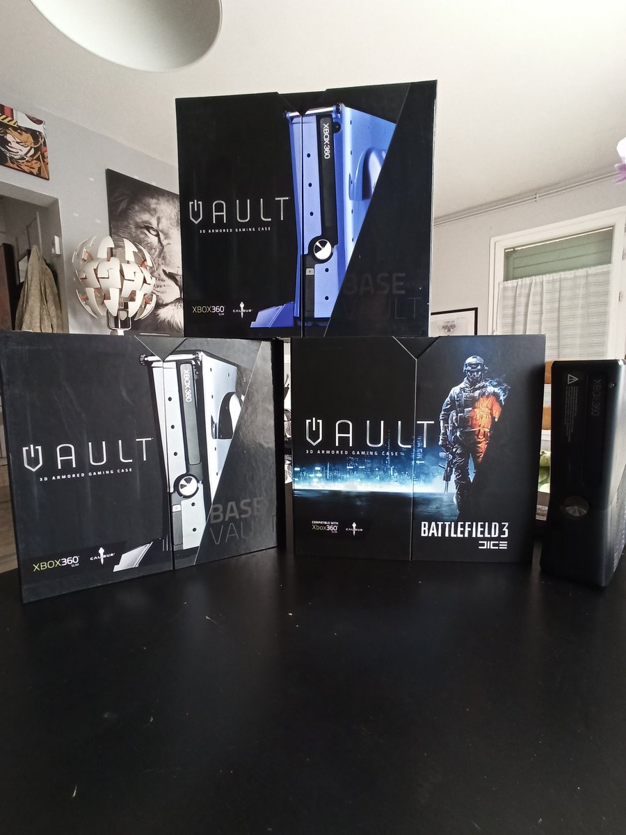 maviedegeek's tweet photo. Ne me demandez pas pourquoi je répondrai par "parce que" !

Je les collectionne depuis aujourd'hui !

#VaultCase #Calibur #xboxoneslim 

Mattez la prochaine vidéo sur la #battlefield3 😍😍😍 https://t.co/GC7utZjR1Z