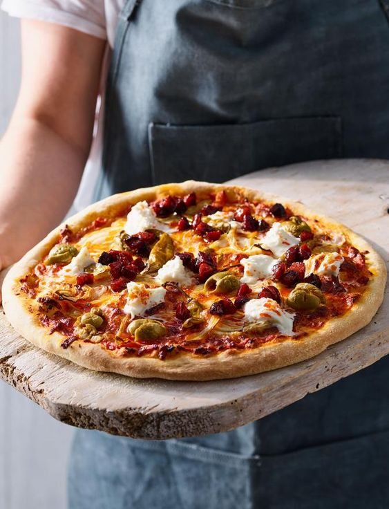FarrelliPizza's tweet photo. Super-punchy ingredients, like chillies and chorizo, work brilliantly – and adding honey to the chorizo gives a sweet, crunchy finish.
https://t.co/K8m6S5LEY7 https://t.co/WgDSQ53eeR