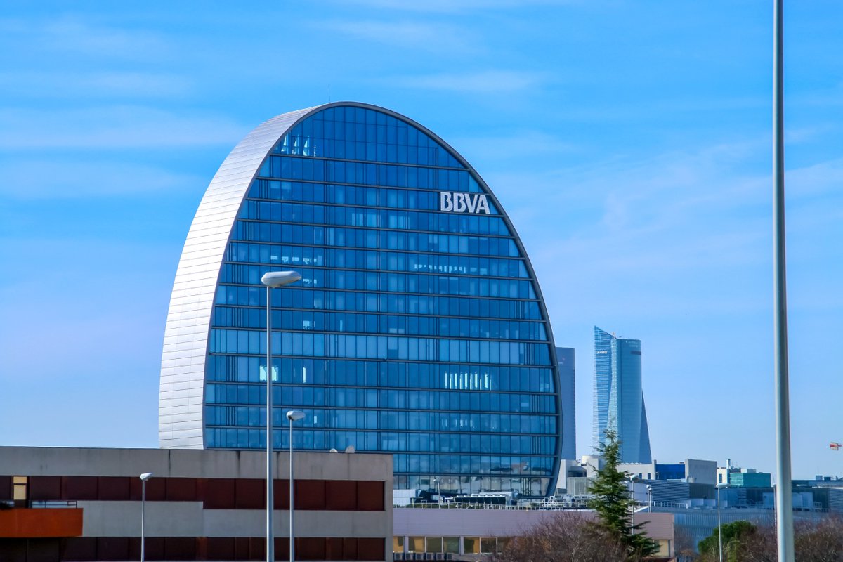 ui1Universidad's tweet photo. 🏛️La Universidad Isabel I firma un convenio de colaboración con el Banco @bbva.
🔗Conoce más sobre este acuerdo: https://t.co/NKEPohLuih
#UniversidadIsabelI #Convenio #PracticasExternas #BBVA https://t.co/x6lJi6Qo6P