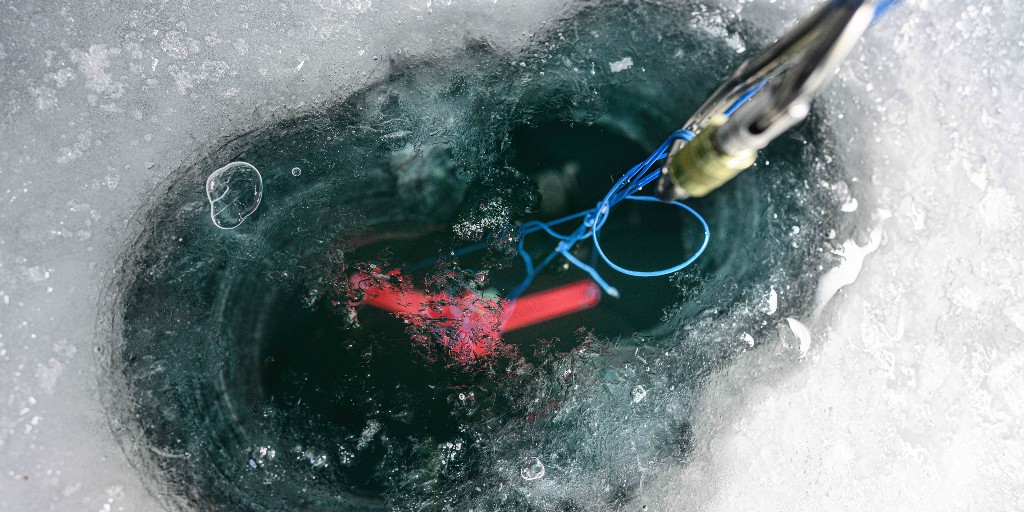michigantech's tweet photo. Where do Arctic sea ice researchers go when getting to the Arctic isn’t possible or practical?
https://t.co/lpevxIsepo
#UpperPeninsula #GreatLakesResearch #IceResearch https://t.co/iYyMzLUoD2