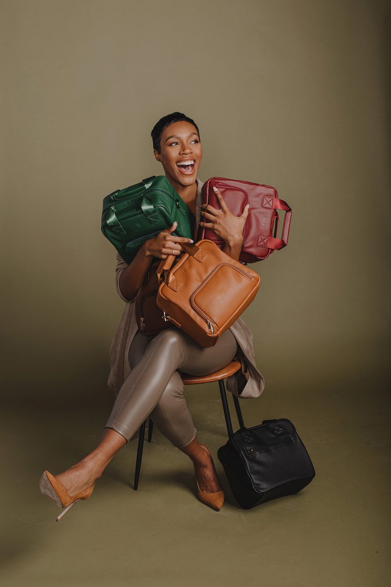 TWTote's tweet photo. One big, happy family ❤️Our signature Totes are available in a multitude of hues to suit anybody, anytime…dress them up on your commute, or with your comfiest sweats on a day of errands, they’re always giving the T|W sustainable style. 

#twtote#essencetravels#essencetravels https://t.co/NukOMIjtlJ