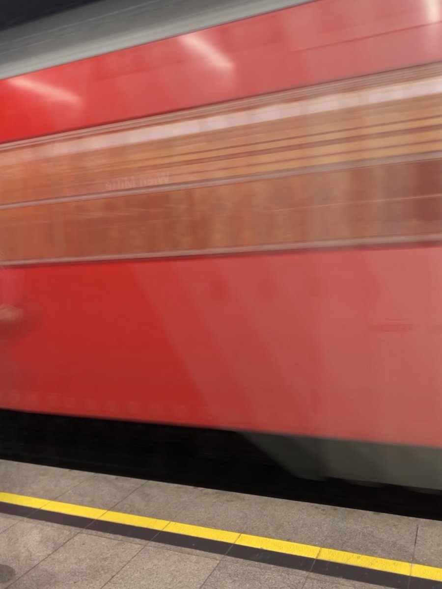 dermikemeier's tweet photo. REX3 nach #Stockerau.
Diese neuen Doppelstockgarnituren im Retrolook schauen fast wie alte Garnituren aus.
#Pendlerlife ist subjektive Einbildung! https://t.co/Tb2DbPpwXT