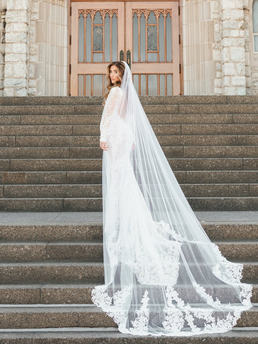 pninatornai's tweet photo. My gorgeous #PninaBride & member of my "A team," Kim, is now Mrs. Meyers! I wish you both all of the love and happiness in the world. Kim wore a customized version of #MariagesCollection Style 4960 and custom Pnina Tornai veil from @KleinfeldBridal!
Photos: Mike Gloria https://t.co/dAgMklDNSe