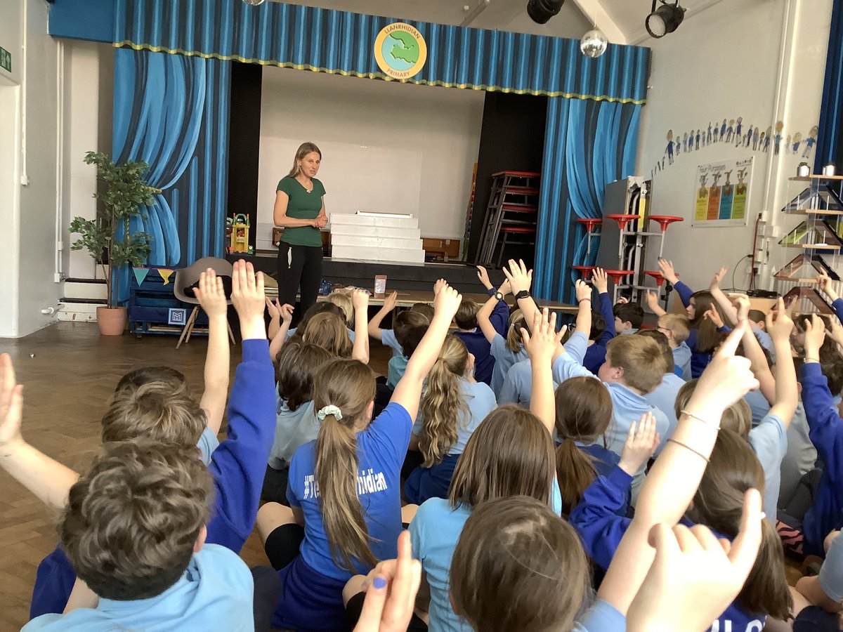 llanrhidianp's tweet photo. #LlanPryCop learning about Gower ancestors and exploring different artefacts that were found back in ‘deep time’. I wonder, can you identify what some of these artefacts may be? 🦴🦣🪨#LlanHum #LlanSci #LlanComm https://t.co/gzwfS3Byy6